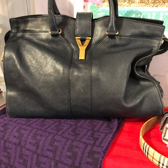 Yves Saint Laurent Handbags - Yes St Laurent navy shoulder bag